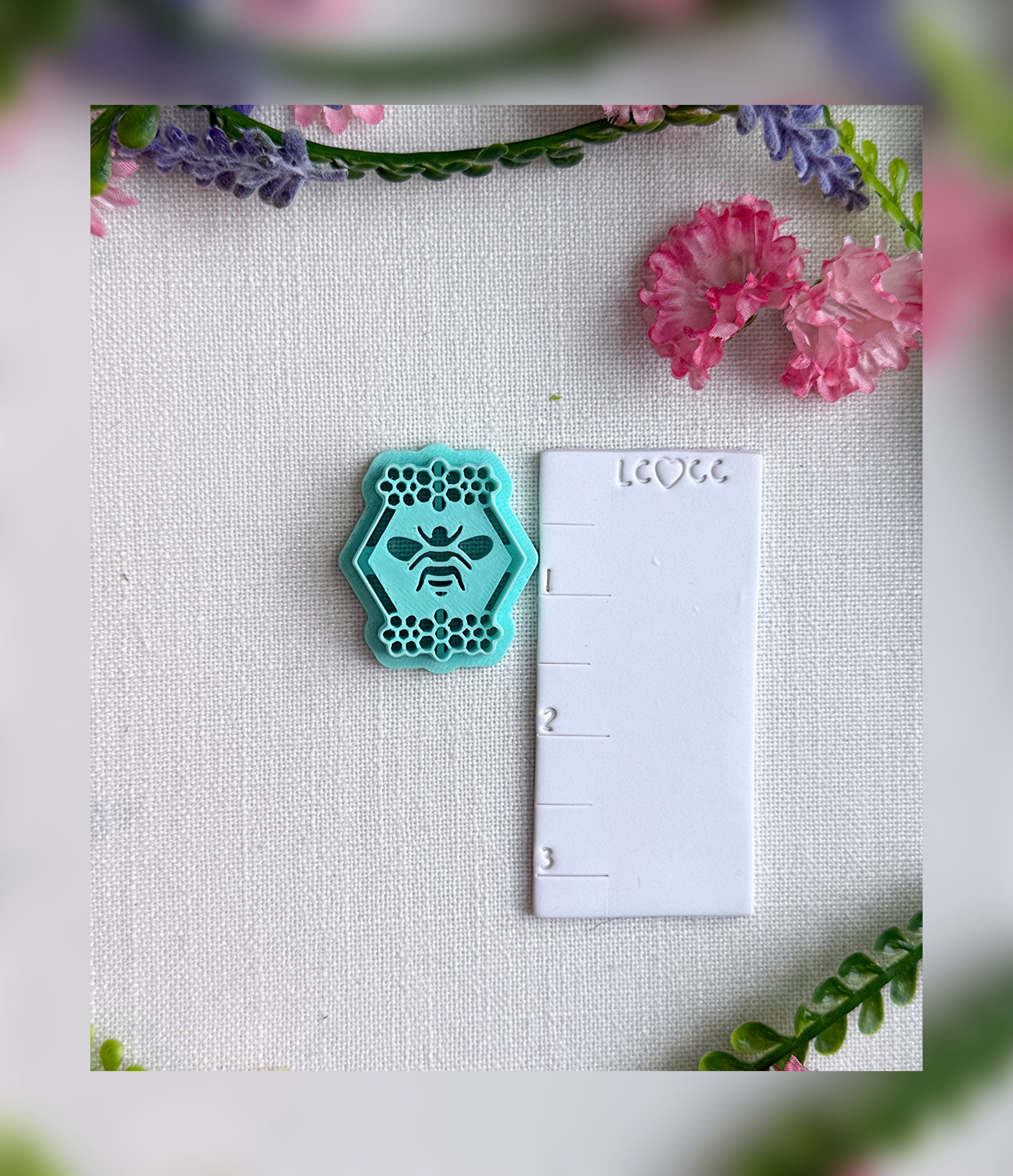 🍯Honeycomb Bee Bloom Clay Cutter – Polymer Clay Tool