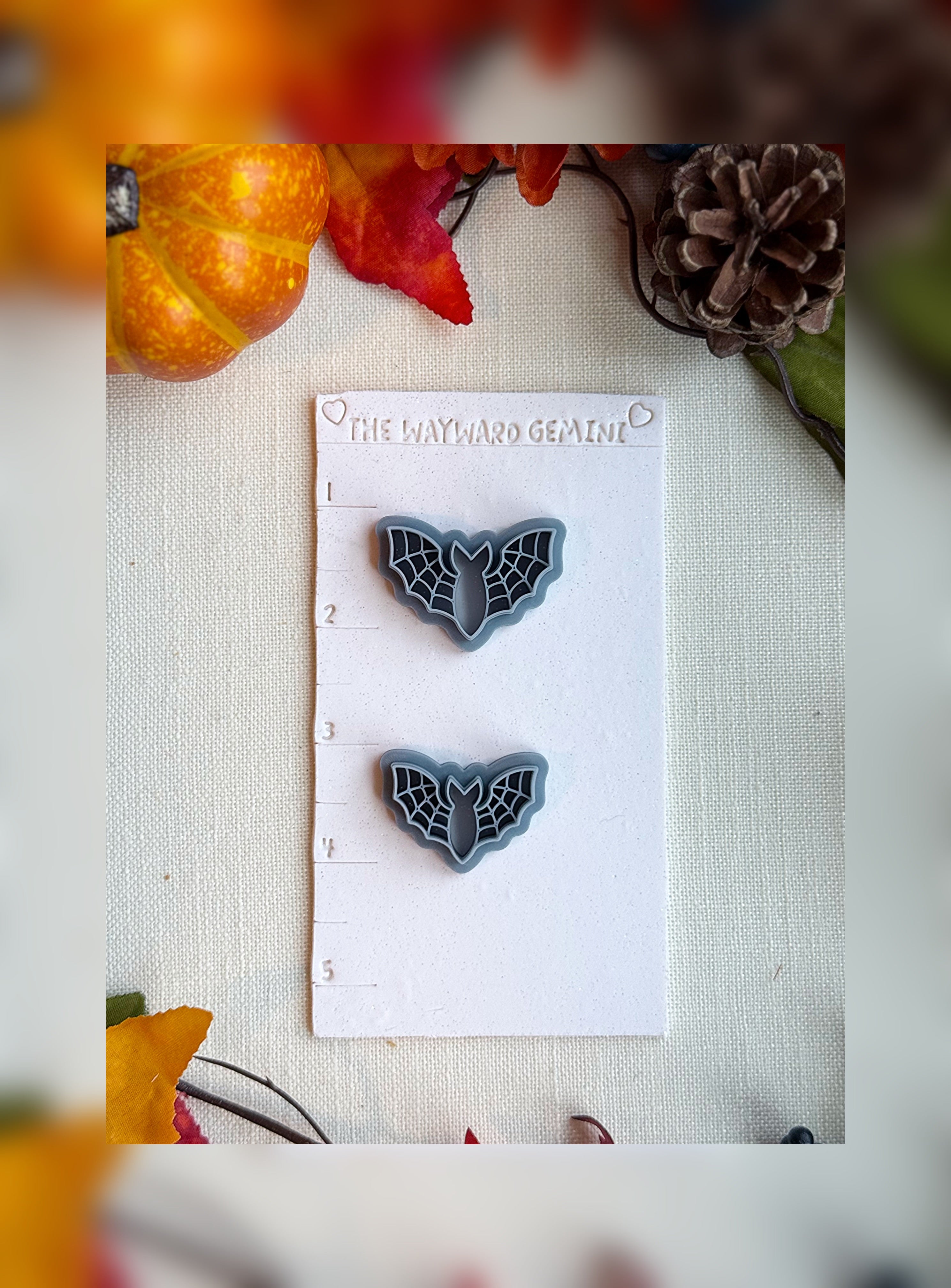 🕸️ Cobweb Wings Clay Cutter – Polymer Clay Tool for Halloween