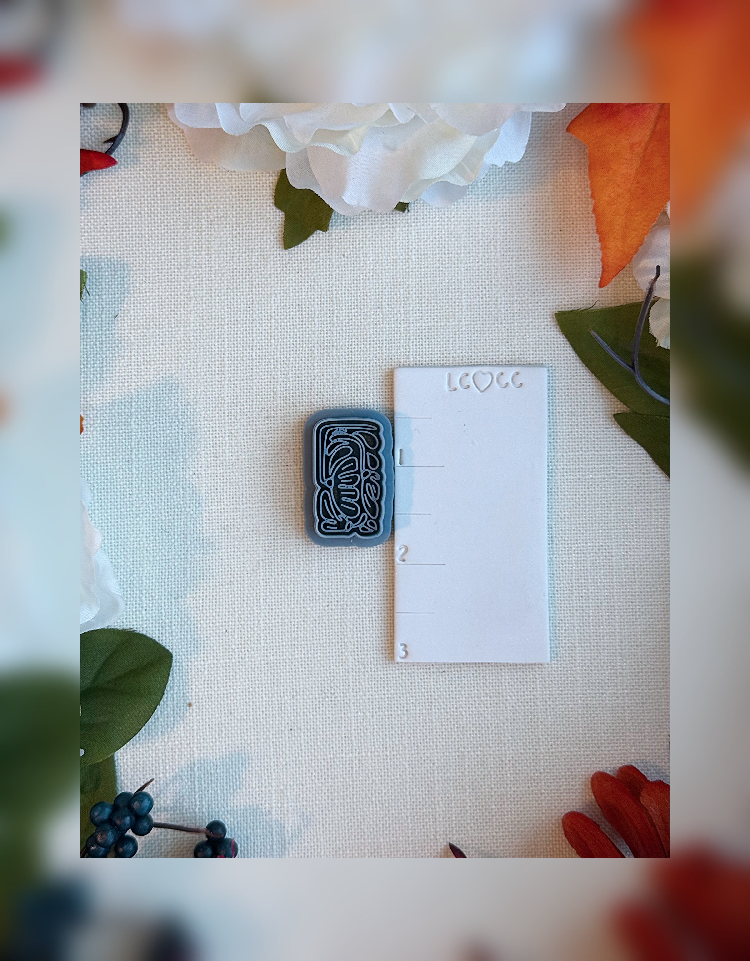 Tangled Bloom Clay Cutter – Abstract Floral Shape for Polymer Clay Earrings