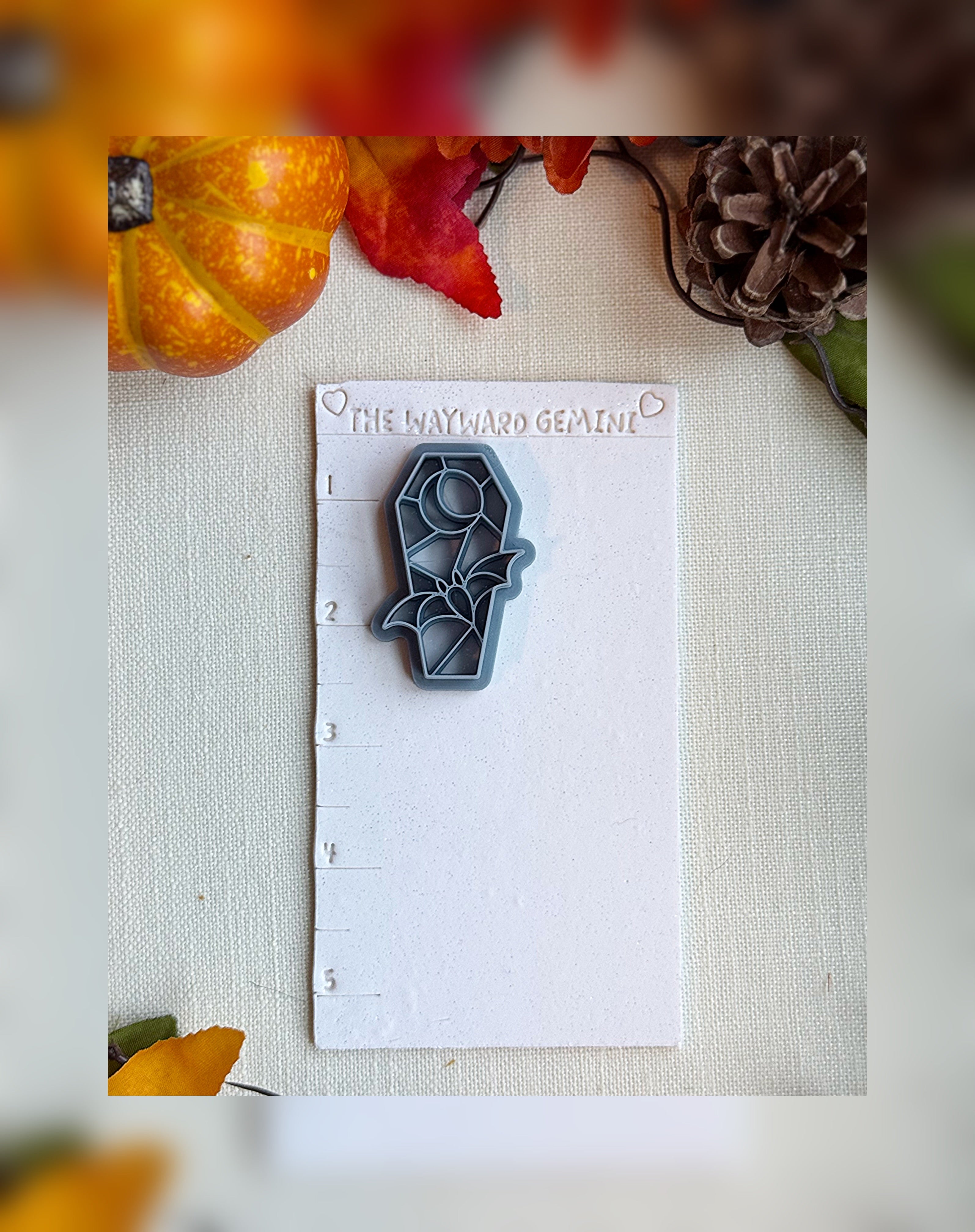 🌙 Moonrise Mausoleum Clay Cutter – Polymer Clay Tool for Halloween