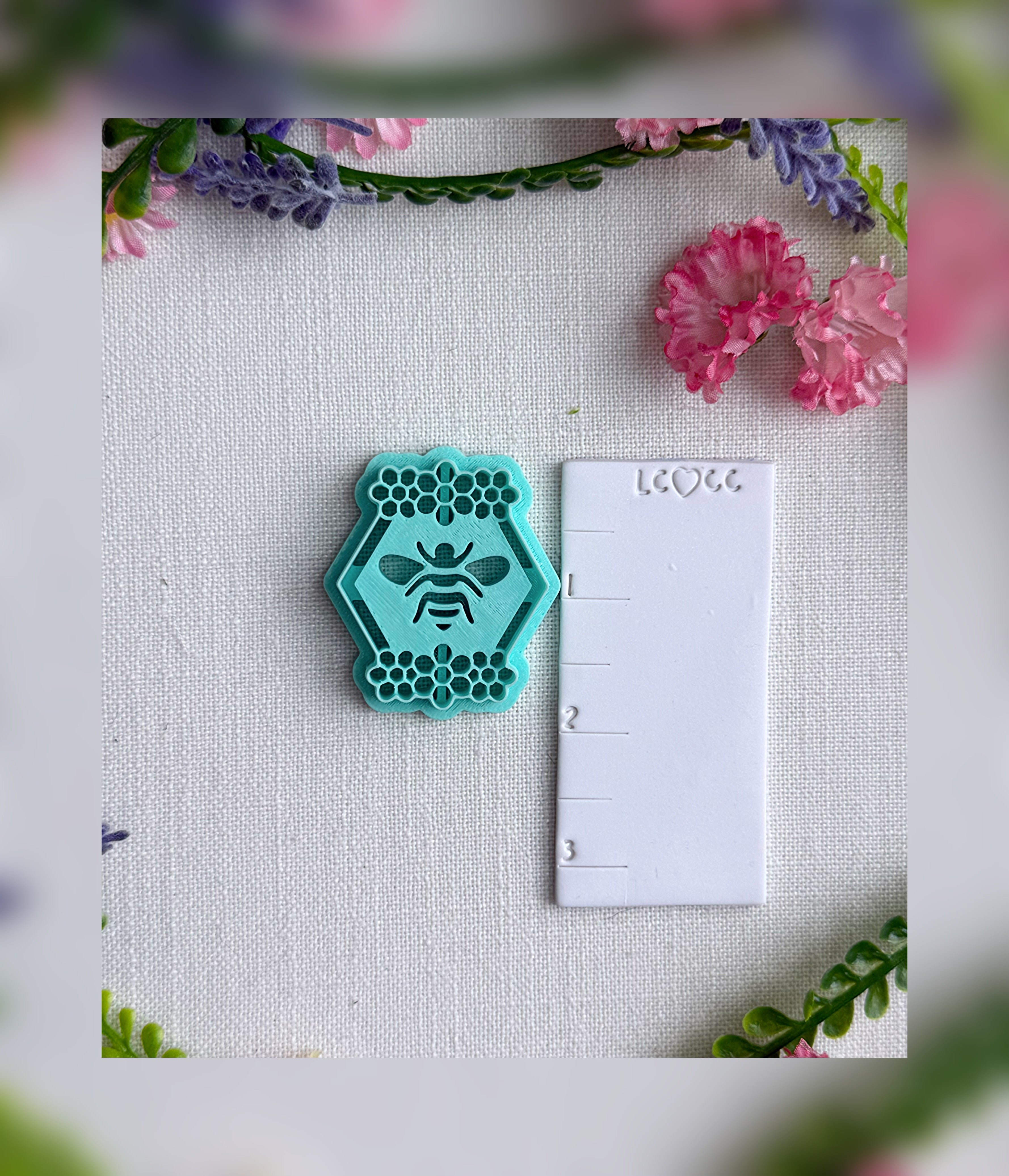 🍯Honeycomb Bee Bloom Clay Cutter – Polymer Clay Tool