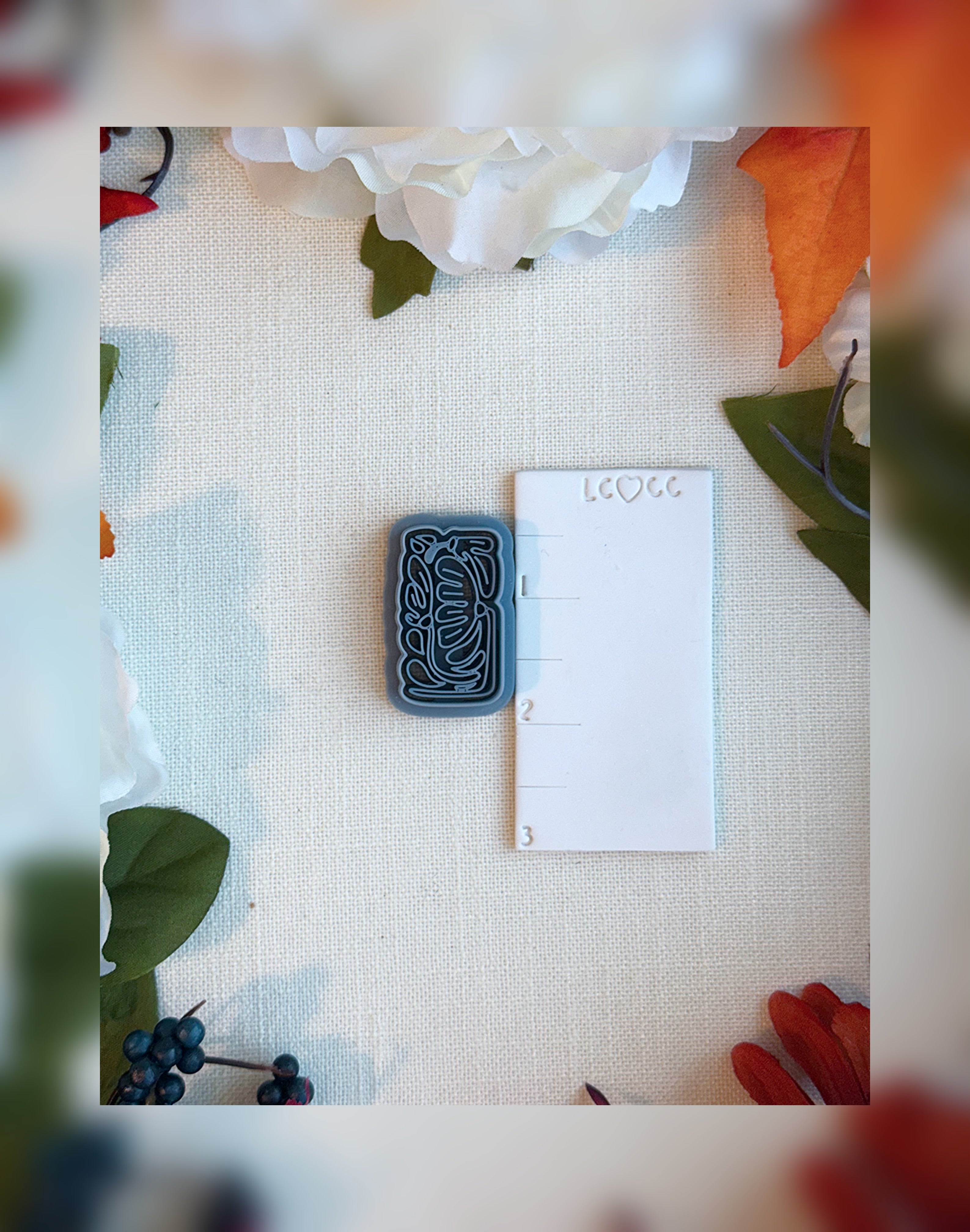 Tangled Bloom Clay Cutter – Abstract Floral Shape for Polymer Clay Earrings