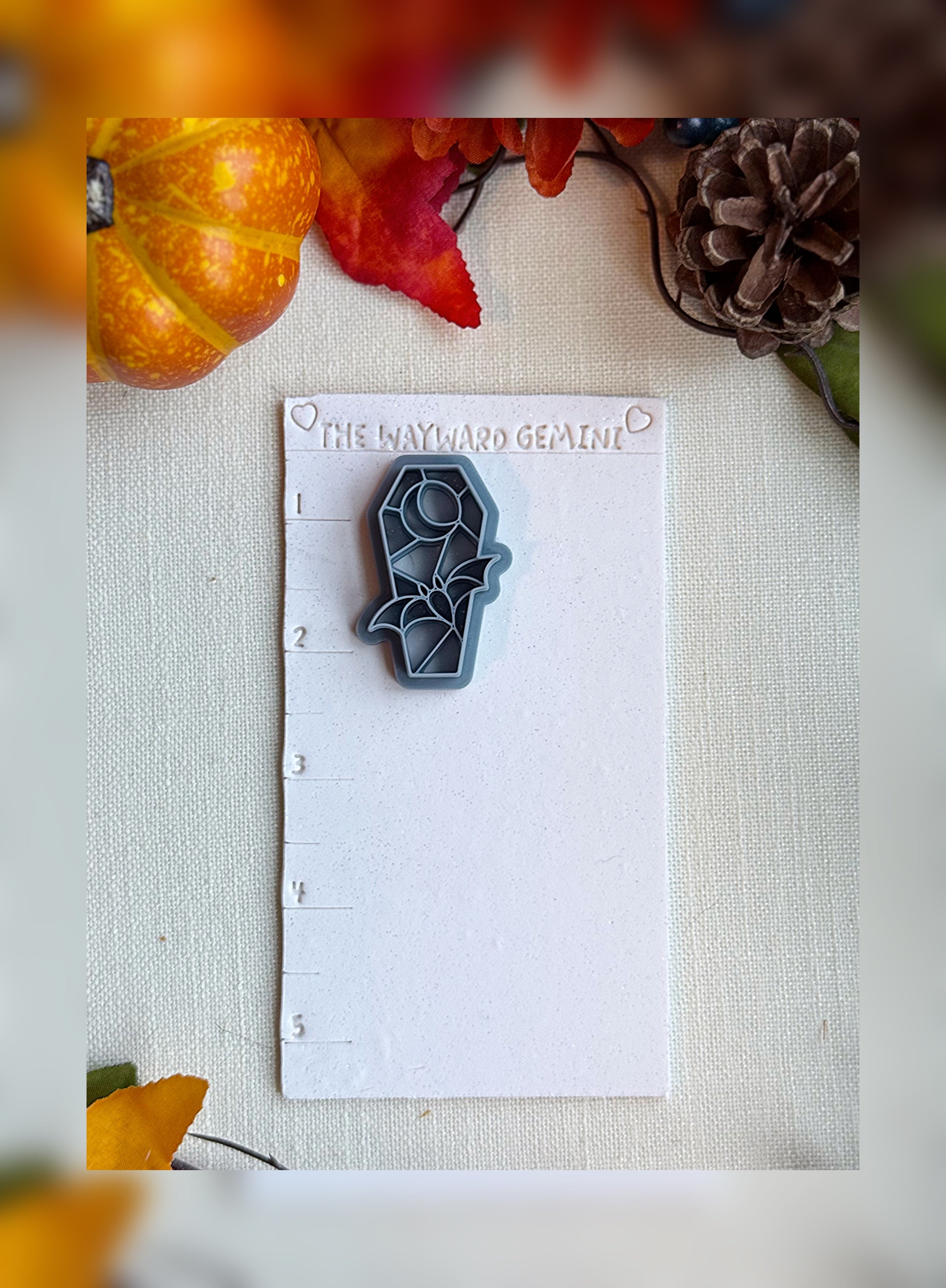 🌙 Moonrise Mausoleum Clay Cutter – Polymer Clay Tool for Halloween