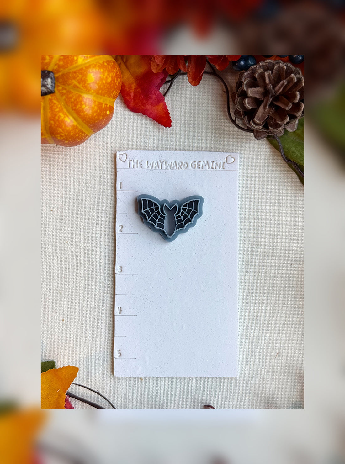 🕸️ Cobweb Wings Clay Cutter – Polymer Clay Tool for Halloween
