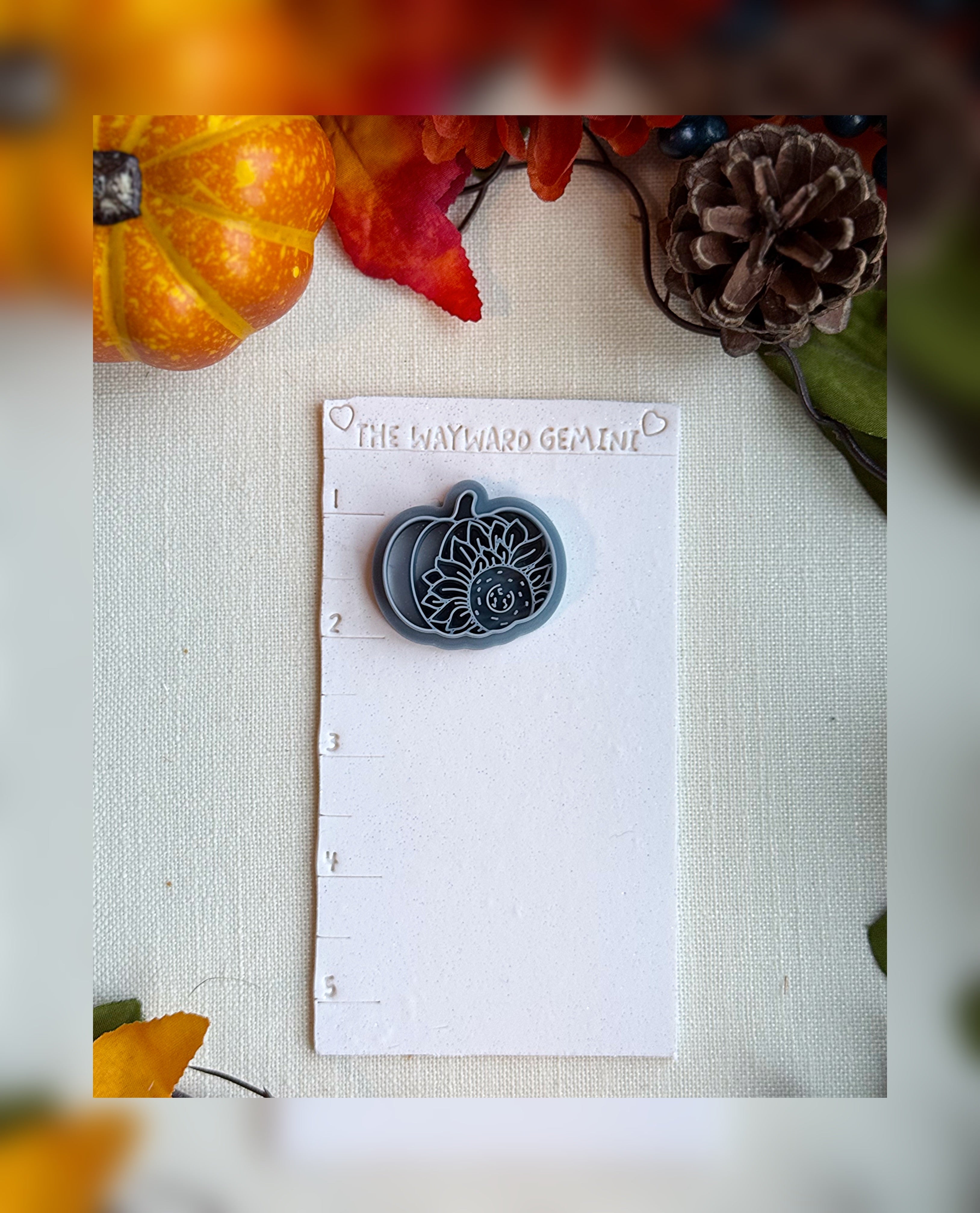 🌻 Harvest Bloom Clay Cutter – Polymer Clay Tool
