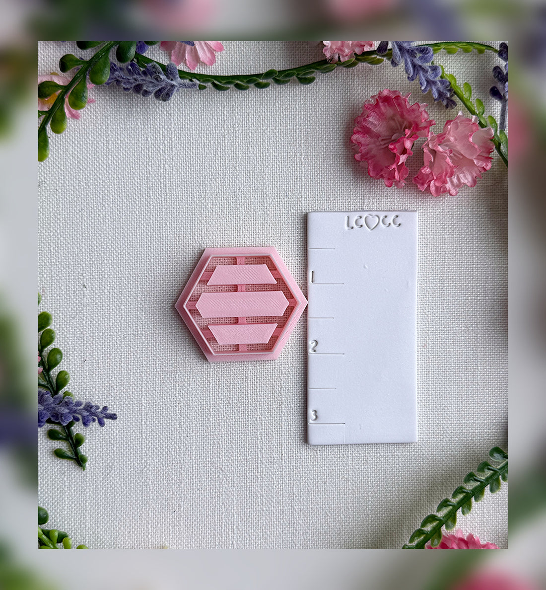 🍃 Golden Grove Shelf Clay Cutter – Polymer Clay Tool