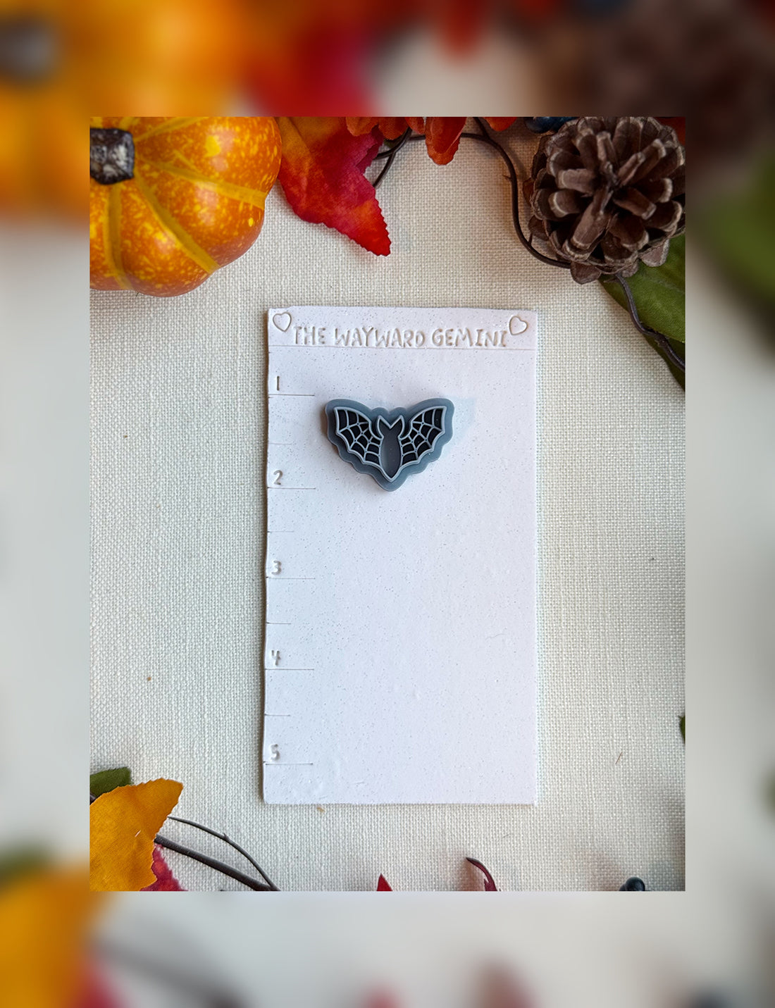 🕸️ Cobweb Wings Clay Cutter – Polymer Clay Tool for Halloween
