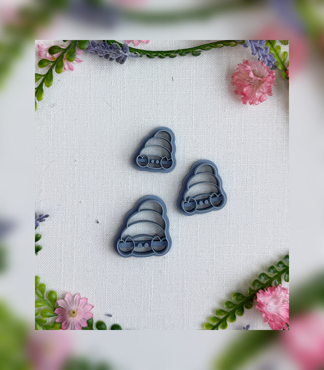 Hermie Hideaway Clay Cutter – Polymer Clay Tool