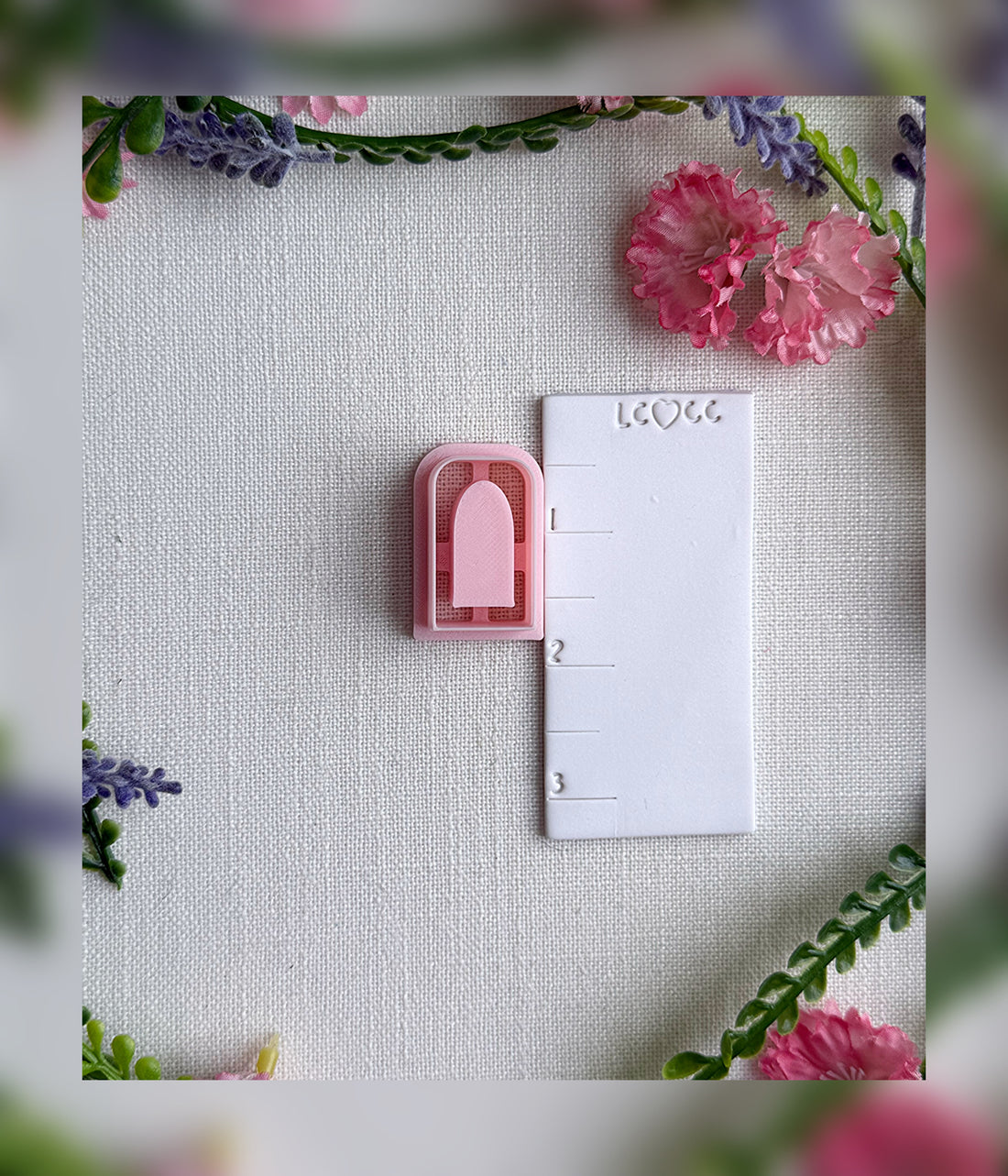 🌷 Tulip Gate Shelf Clay Cutter – Polymer Clay Tool