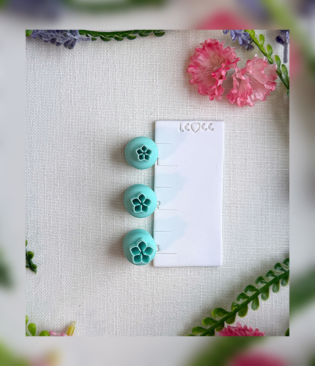 🌸 Mini Rounded Petal Flower Clay Cutter – Polymer Clay Tool